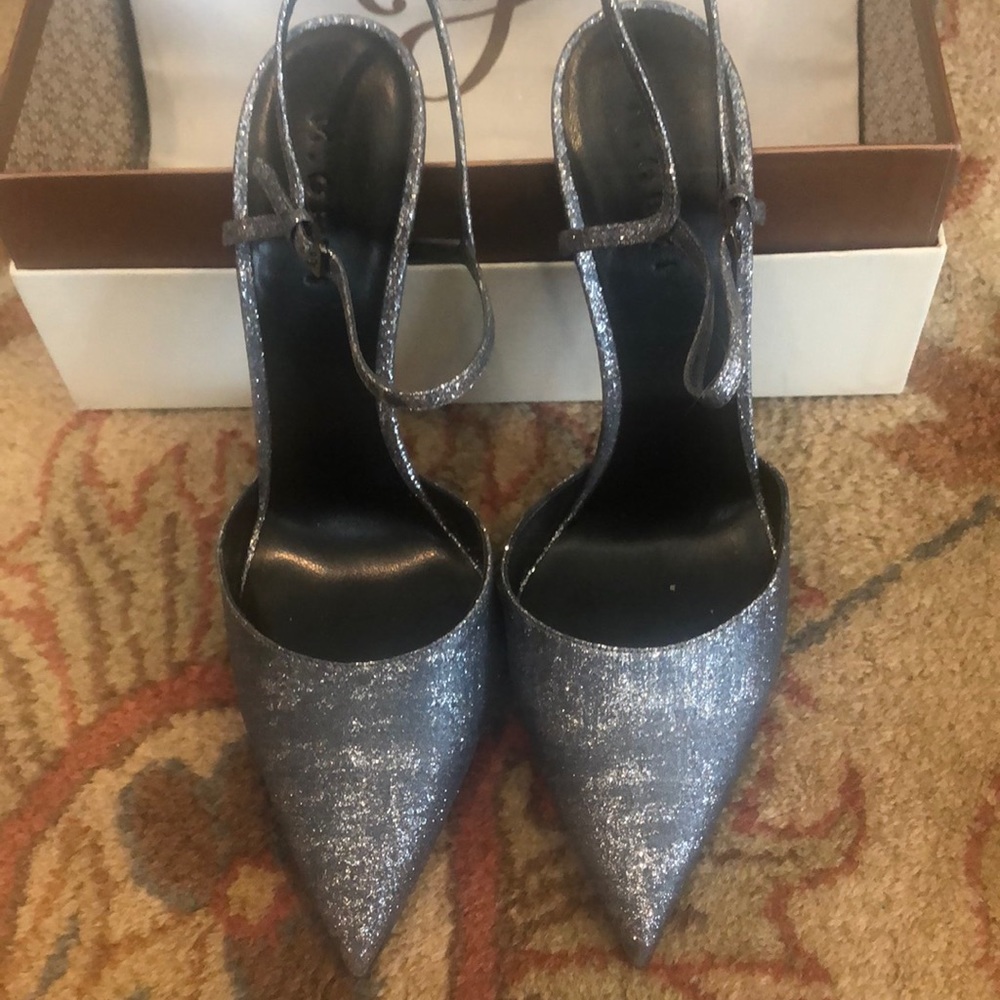 NWOT NEW M GEMI w/dust bag grey metallic pump 100mm 41 slngbck pointed toe pump
